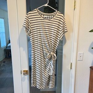 GAP Black and Cream Striped dress